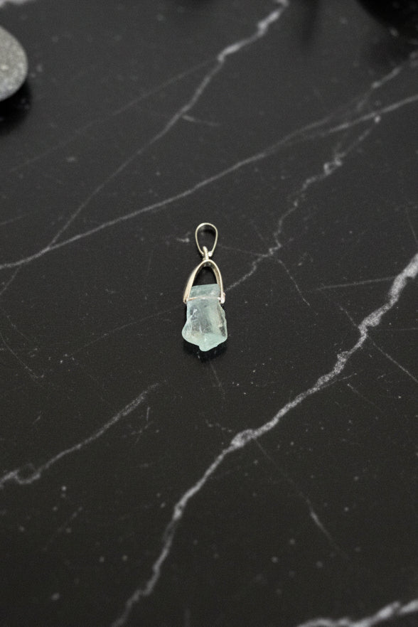 Raw Aquamarine Pendant – Natural Drilled Gemstone with Platinum Brass Bail
