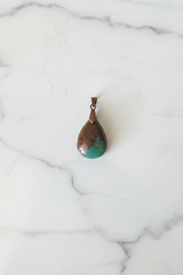 Chrysoprase Gemstone Pendant – Red Copper Brass Pinch Bail