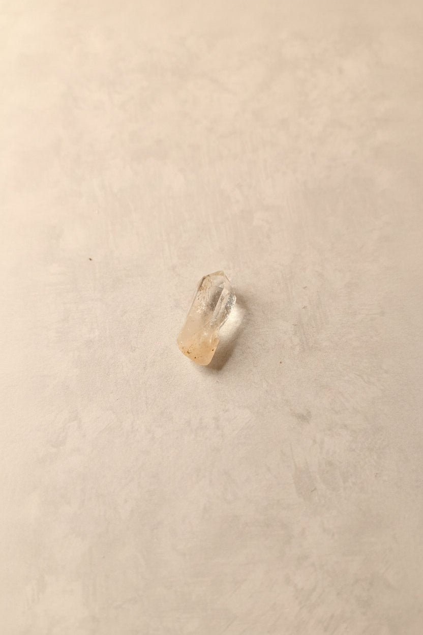 Raw Quartz Crystal – Natural Formation