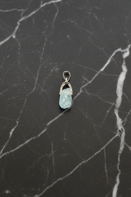 Raw Aquamarine Pendant – Natural Drilled Gemstone with Platinum Brass Bail