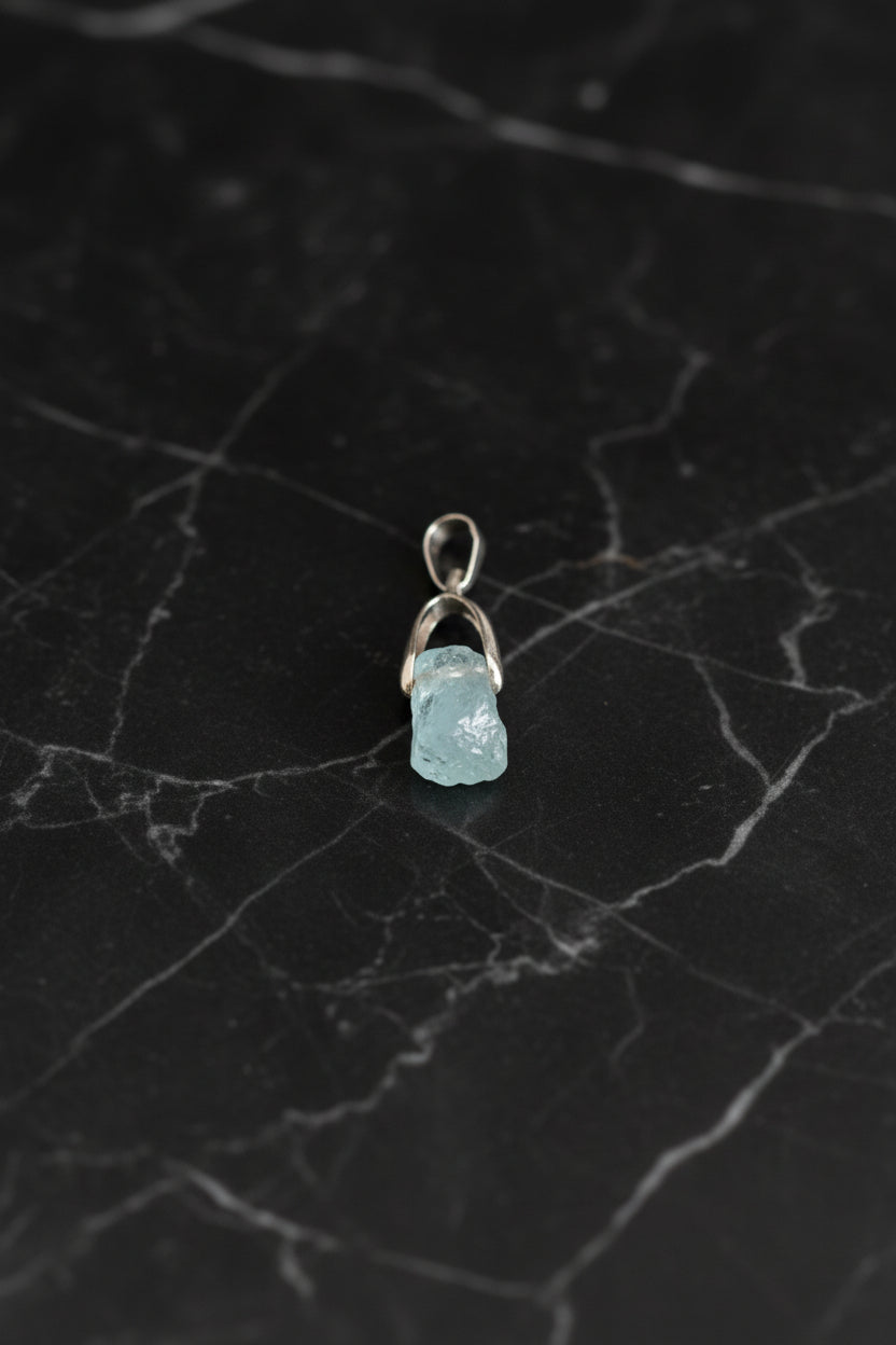Raw Aquamarine Pendant – Natural Drilled Gemstone with Platinum Brass Bail