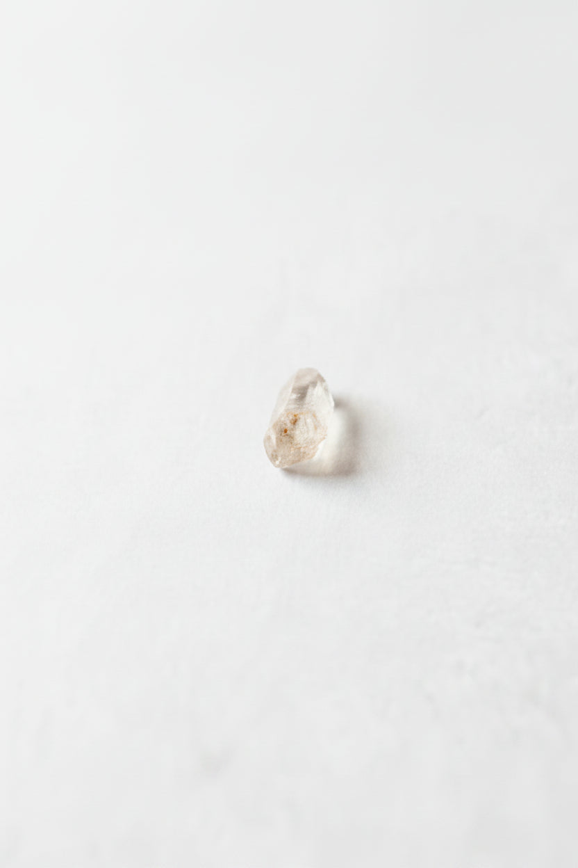 Raw Quartz Crystal – Natural Formation