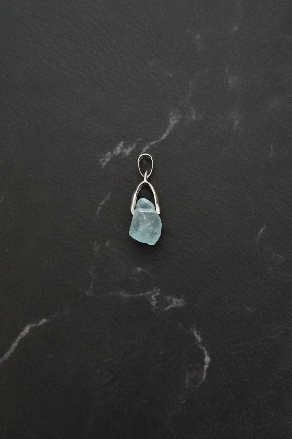 Raw Aquamarine Pendant – Natural Drilled Gemstone with Platinum Brass Bail